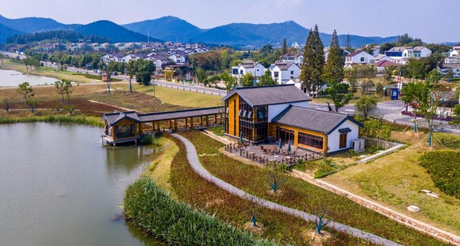 金坛仙姑村稻田民宿露台观景